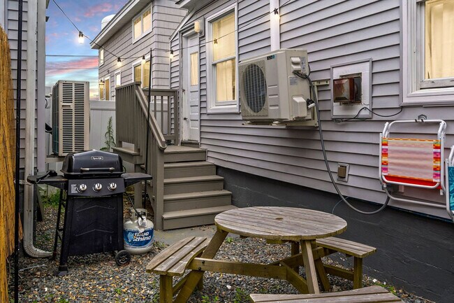 Building Photo - 20 Highland Ave