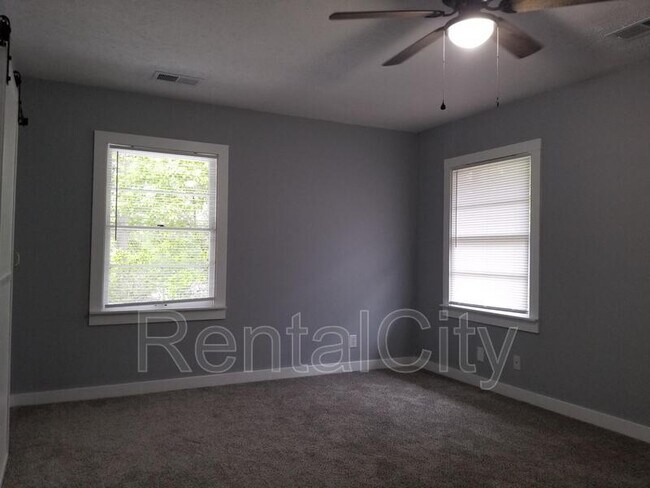 Building Photo - 621 Arlington Ave