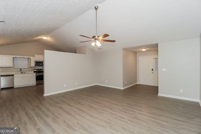 Building Photo - 5922 Farmbrook Ln