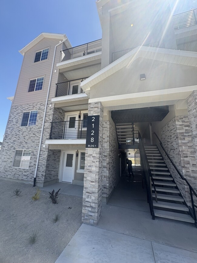 Building Photo - 1103 Sawmill Blvd E