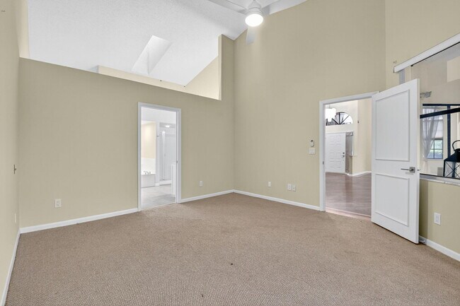 Building Photo - 8081 Cassia Dr