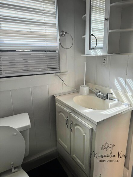 Building Photo - 7203 Porcher Dr