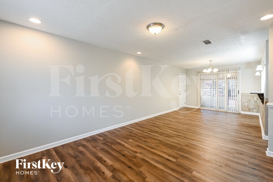 Building Photo - 1506 Spender Dr