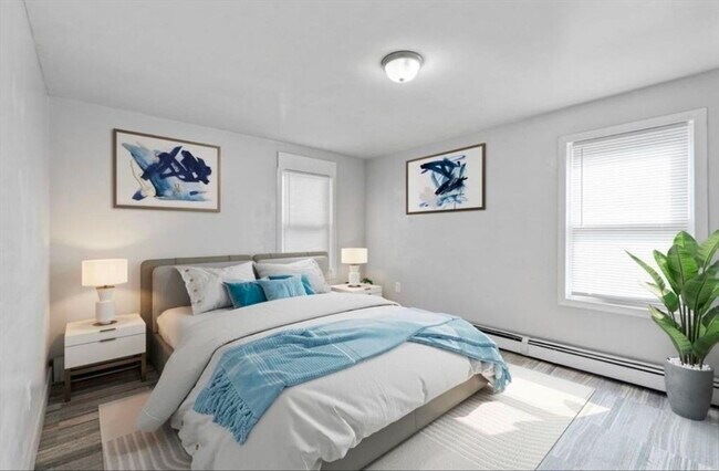 Building Photo - 320 Cedar St