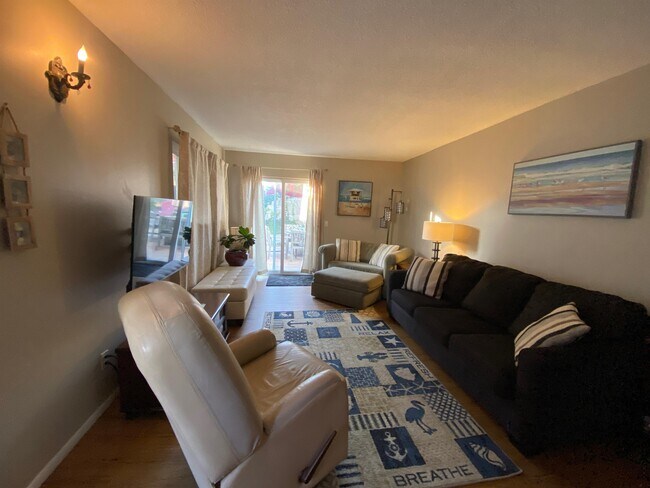 Building Photo - 1159 Montauk Ln