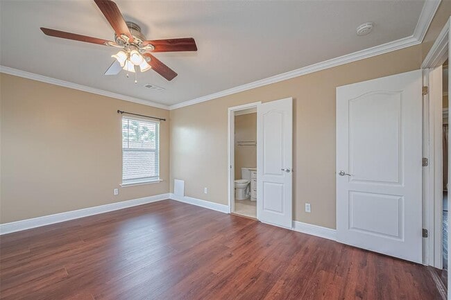 Building Photo - 5731 Coastal Way