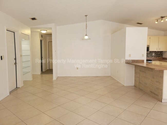 Building Photo - 11609 Shady Tree Pl