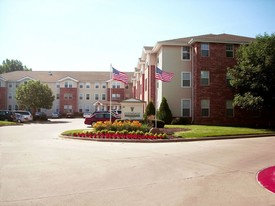 Building Photo - Glendale at the Mansion Apartments