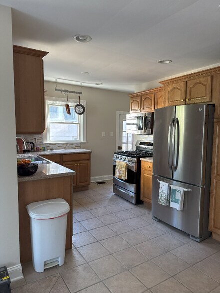 Building Photo - 3911 Alton Rd