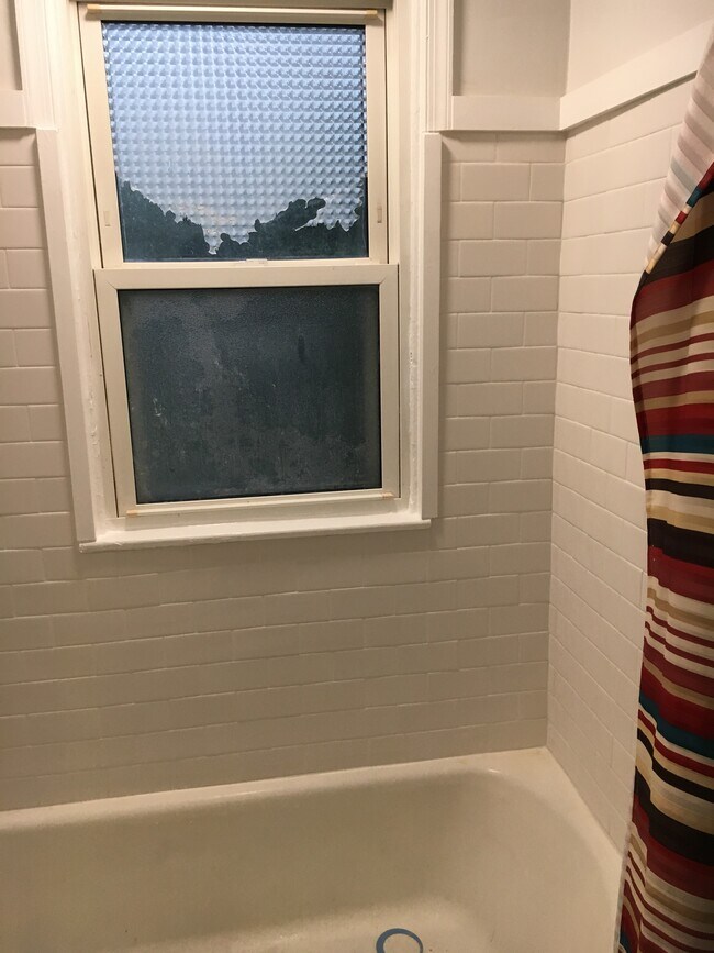 Building Photo - 912 Altavista Avenue