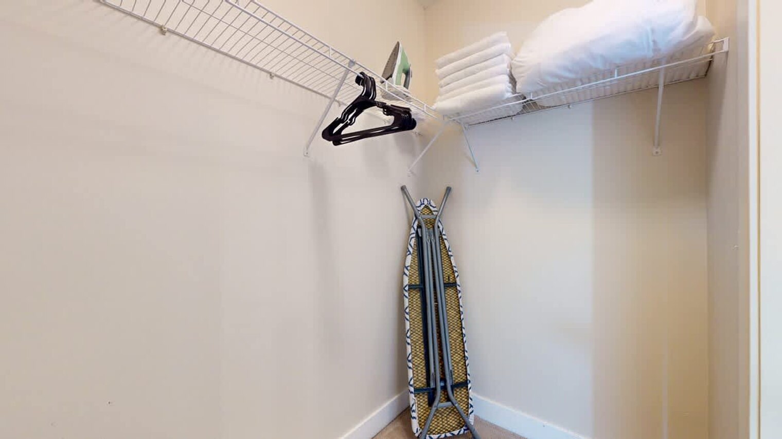 Building Photo - 545 Bedford St