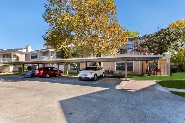 Building Photo - 2750 Holly Hall St