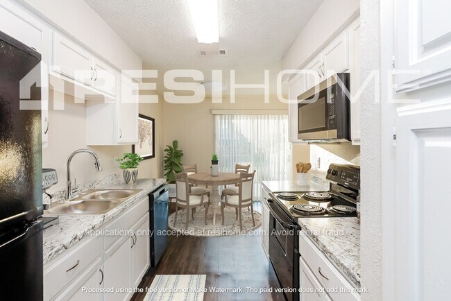 Building Photo - 1305 Duvall Dr