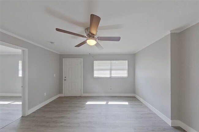 Building Photo - 1923 N Brack St