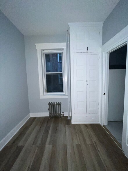 Building Photo - 311 64th St