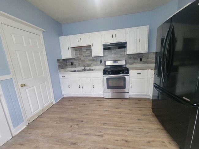 Building Photo - 19 Rounds Ave