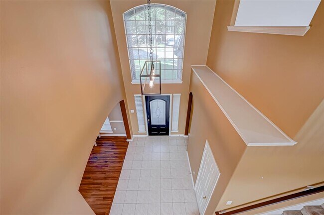 Building Photo - 1606 Maryvale Dr