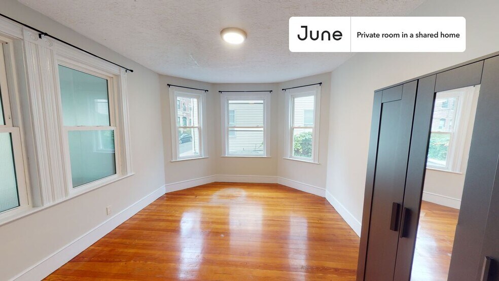 Building Photo - Room in Shared 2 bed/1 bath home