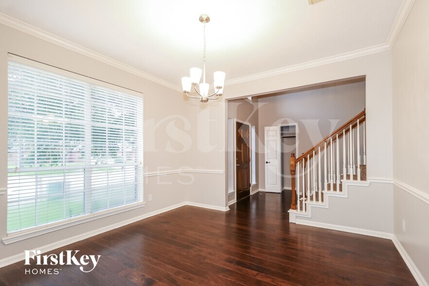 Building Photo - 20935 Clovermeadow