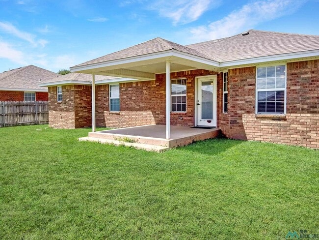 Building Photo - 4417 Sandstone Dr