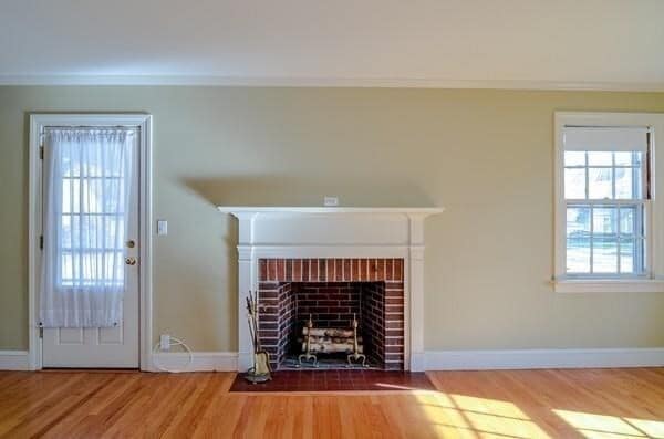 Building Photo - 77 W Central St