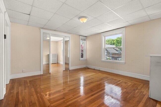 Building Photo - 29 Smith St