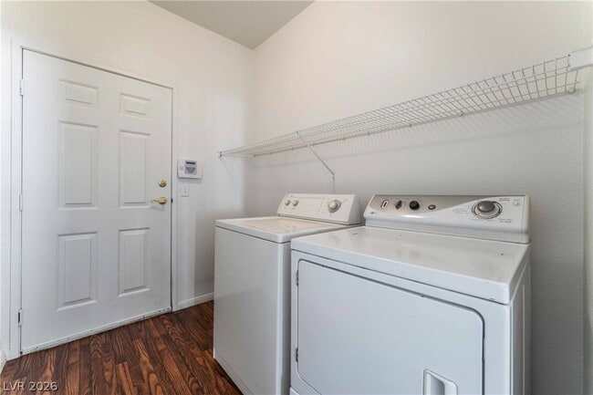 Building Photo - 5855 Valley Dr