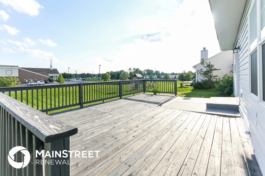 Building Photo - 11031 Fall Dr