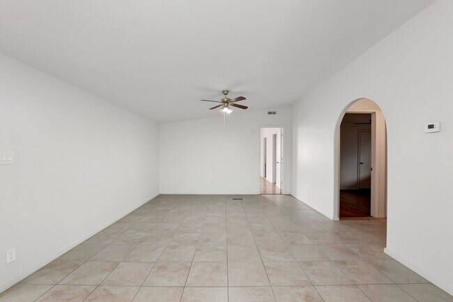 Building Photo - 13507 W Stella Ln