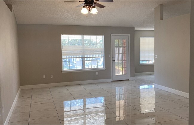 Building Photo - Deltona - 4 Bedroom, 2 Bathroom -  $2,195.00