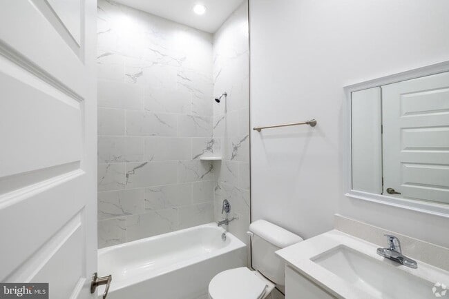 Building Photo - 68 LOCKWOOD Dr