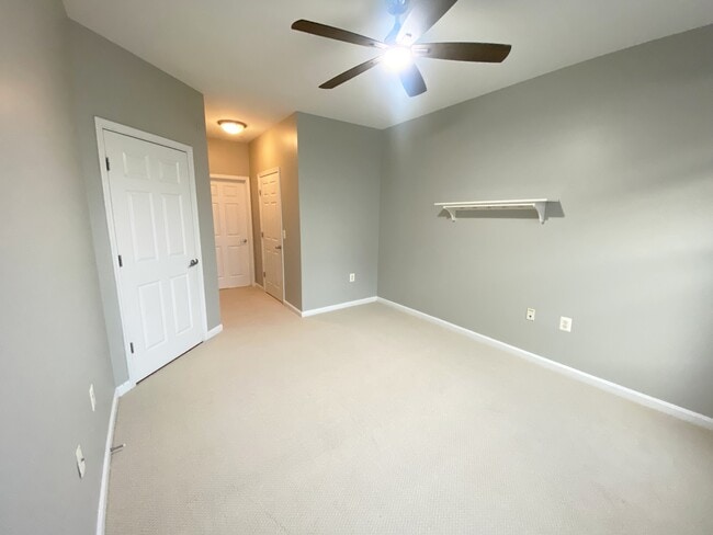 Building Photo - 2465 Army Navy Dr