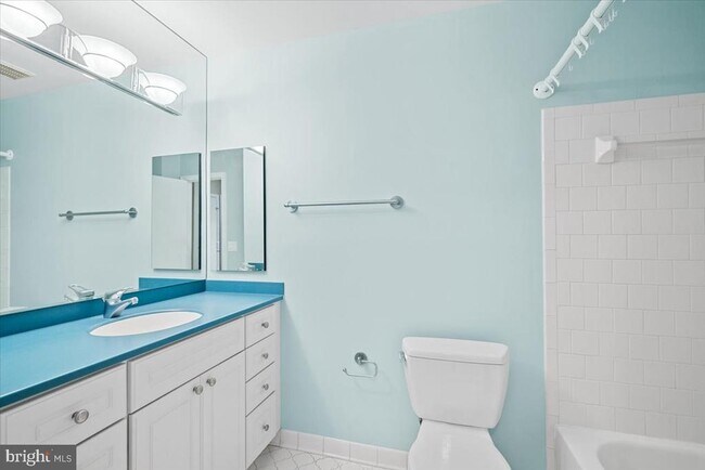 Building Photo - 11811 Dinwiddie Dr