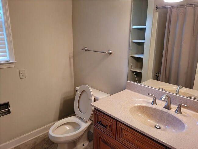 Building Photo - 2800 Davis Rd