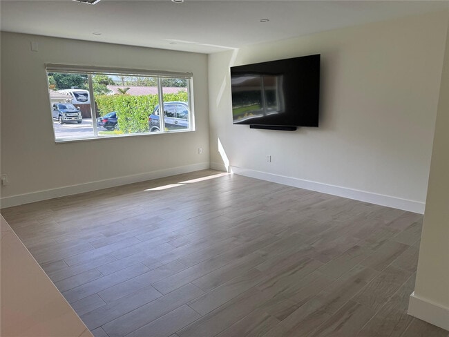 Building Photo - 1269 NW 4th St