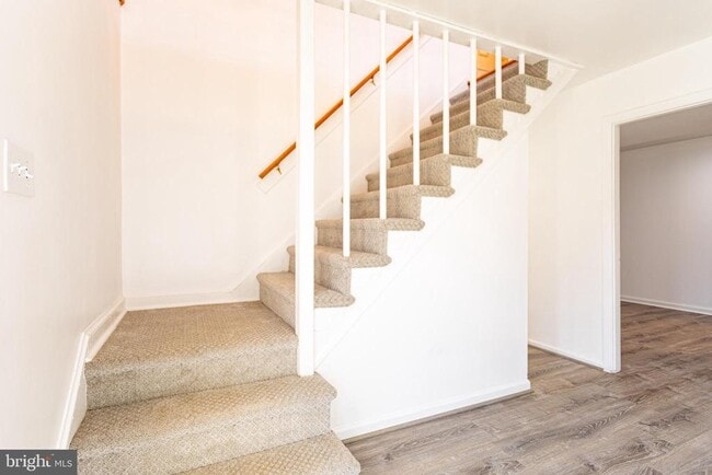 Building Photo - 4203 Lyons St