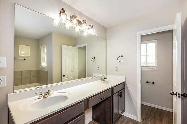 Building Photo - 6404 Macroom Meadows Ln