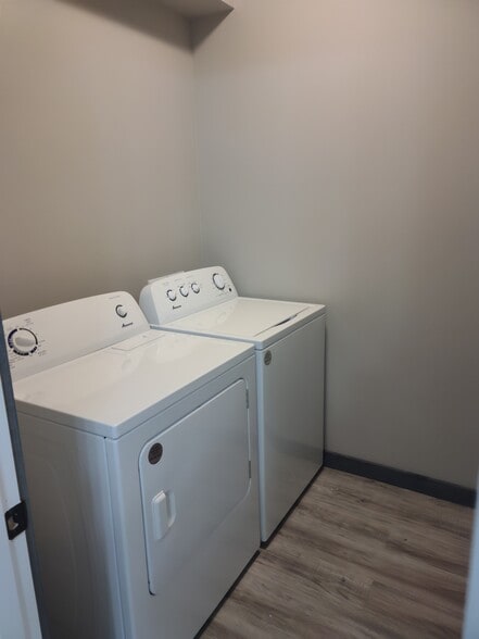 Laundry Room - 812 E 5th St