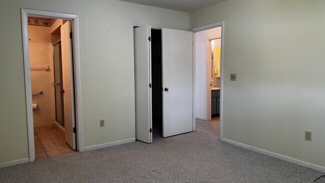 Building Photo - 8449 SW 106th Pl