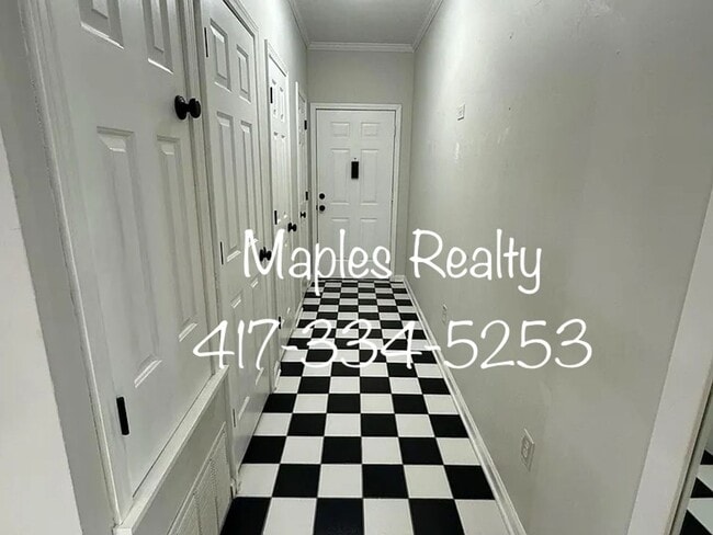 Building Photo - Two bed / Two bath condo in WOODLAND ESTAT...