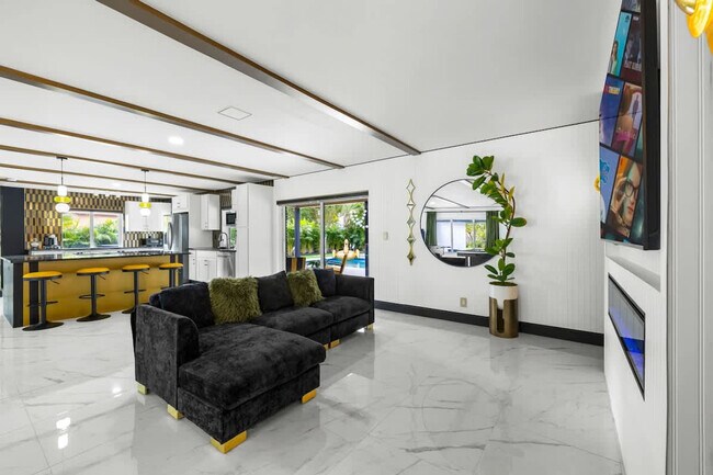 Building Photo - 10366 NW 15th St