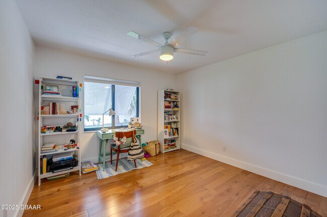 Building Photo - 4712 Dixie Dr