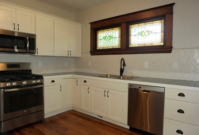 Building Photo - 1136 Sibley St NW