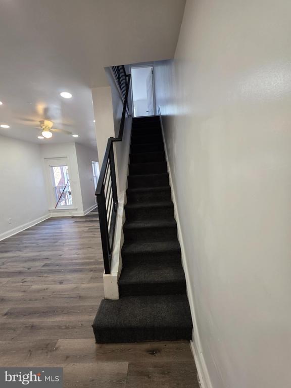 Building Photo - 5723 N Beechwood St