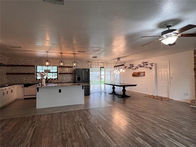 Building Photo - 4093 Lippman Rd