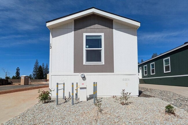 Building Photo - 6656 Pentz Rd