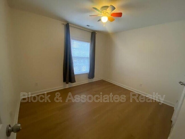 Building Photo - 2916 Chatelaine Pl