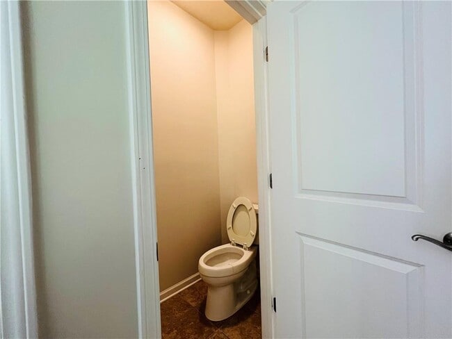 Building Photo - 2647 Portbury Place Northeast