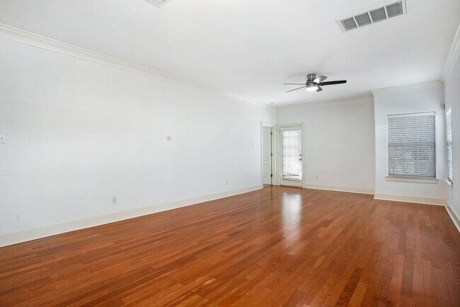 Building Photo - 6715 Windrift Way