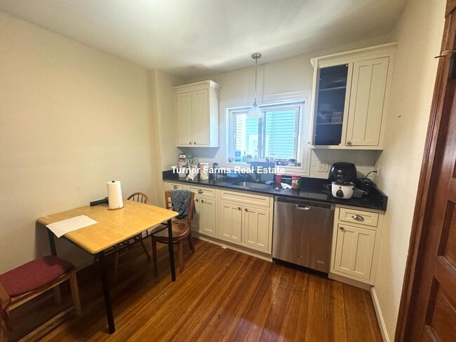 Building Photo - 258 Boston Ave